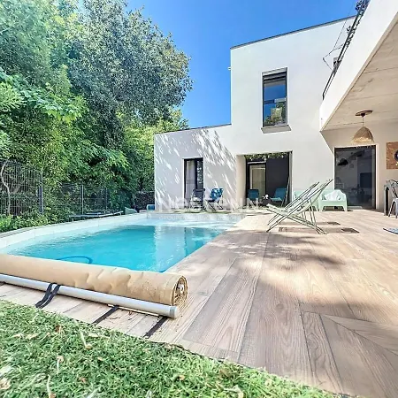 3392-villa Avec Piscine Privative Et Terrain De Pétanque * Baho